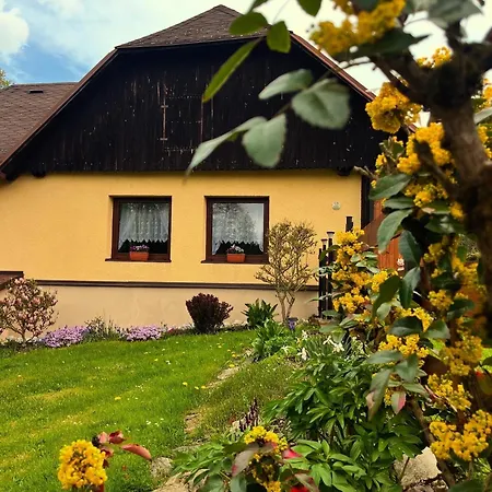 Za řekou